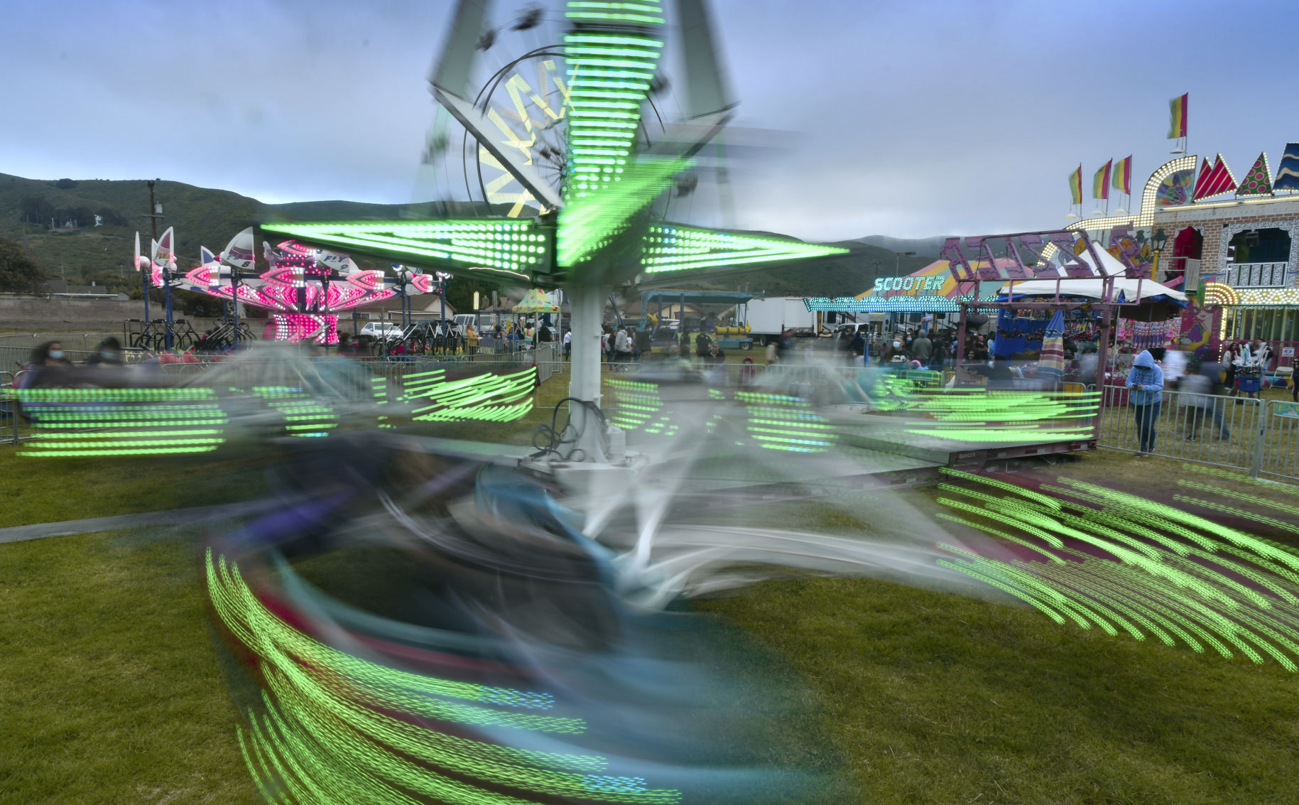 060321 Lompoc Carnival 11.JPG